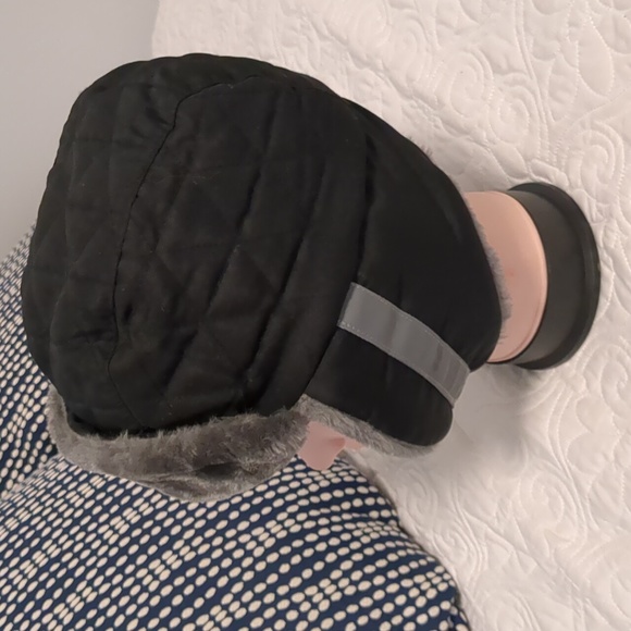 Swiss Tech Warm Quilted Trapper Hat - Picture 3 of 10